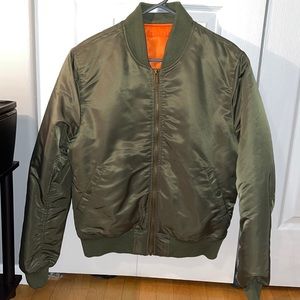 ESNTLS Men’s Green Bomber Jacket